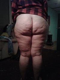 New pics ladys big fat ass..love the cellulite