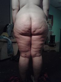 New pics ladys big fat ass..love the cellulite