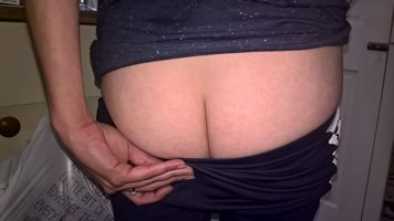 My wife's ass ready for cum..