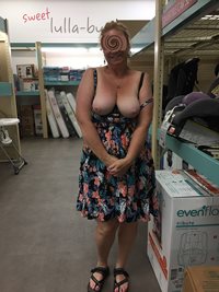 Flashing tits in the store