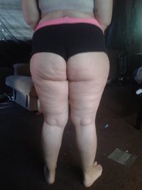 I just love her big cellulite ass,I wouldn't  have it any other way