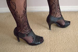 wifes sexy petite feet in heels