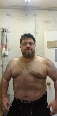 big strong bear ready to please loves cum !!!