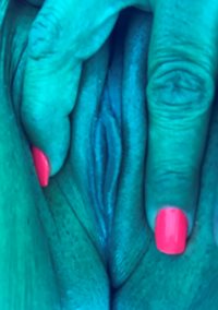 Feeling a little frisky in the tanning bed…