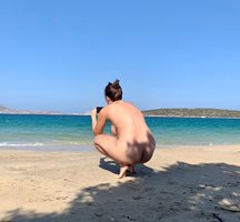 Making pics at the beach. Would you like to suprise me like this?