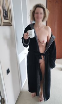 Coffee, cock and cum - best way to start the day!