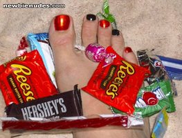 Trick or Treat....who wants my feet???....   ; )~