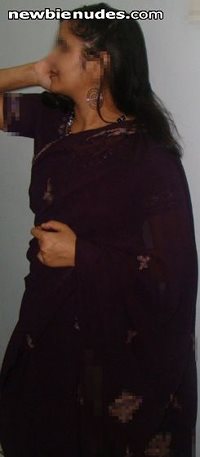 A married Indian women whom I was about to have...  Anyone wants to see mor...