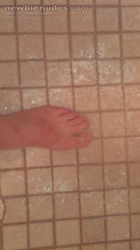 love wet bare feet pics, either male or female. Here's a few of mine. Wonde...