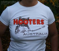 Hooters T-Shirt