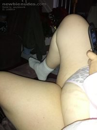 Thought I would show you a view of my thick thighs. Like the way my fat rol...