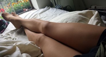 Tanja gorgeous pantyhosed legs