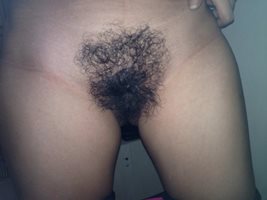 My GF's hairy bush! Do you like it?